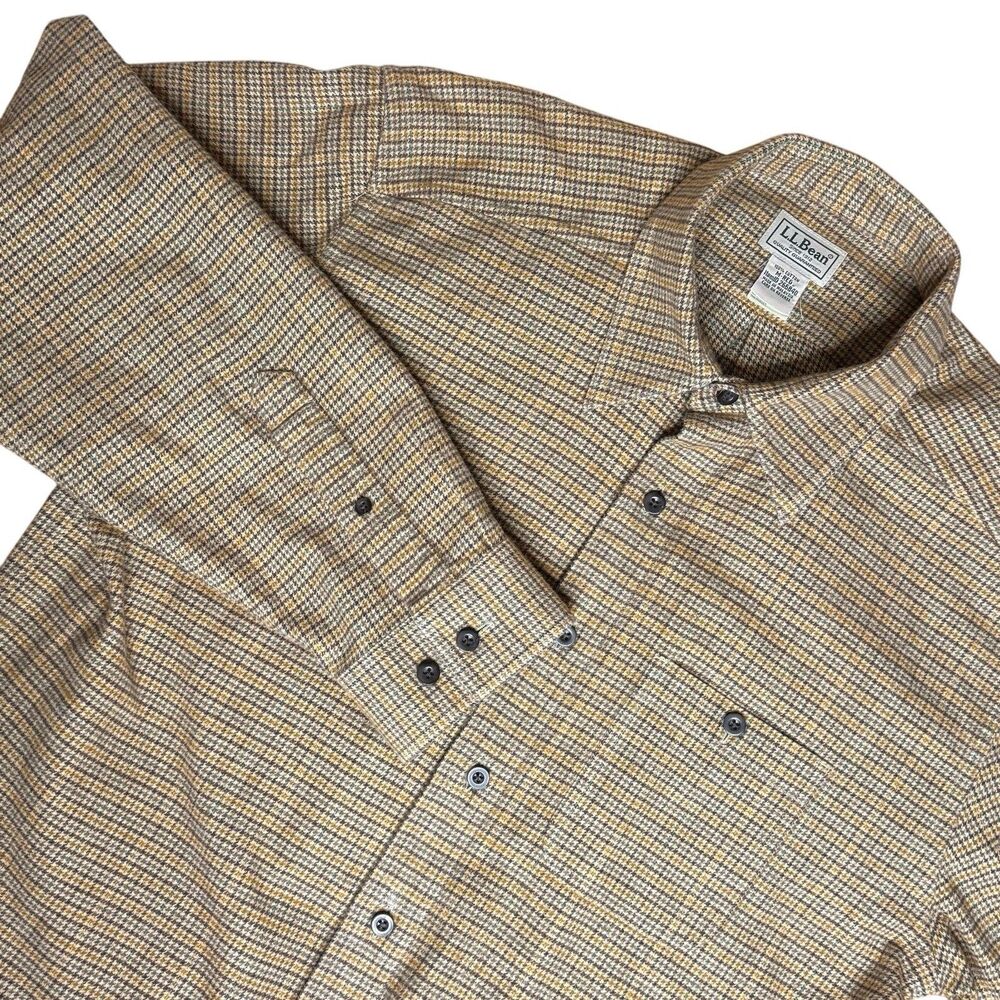 VTG L.L.Bean Mens Flannel Size M. Tan Yellow Houndstooth Plaid Outdoor Button Up